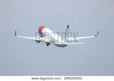 Amsterdam The Netherlands - April 22nd, 2019: Ln-dyd Norwegian Air Shuttle Boeing 737 Takeoff From P