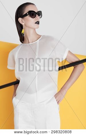 Vogue Model In White And Black Look