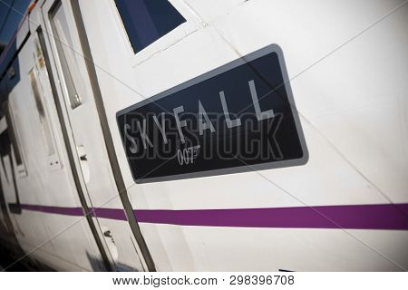 East Coast Trains Class 91 ( Number 91007 ) In Promotional James Bond 007 Skyfall Livery At Newcastl