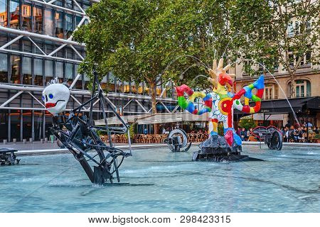 Paris, France - 09 August, 2017: Stravinsky Fountain 1983 Is A Fountain With 16 Works Of Sculpture. 