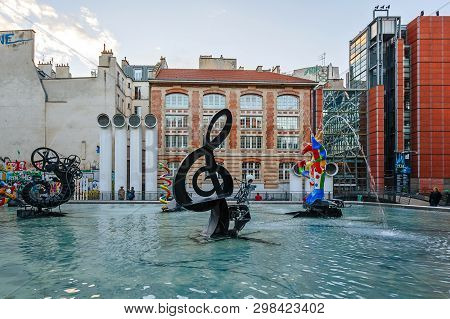 Paris, France - 09 August, 2017: Stravinsky Fountain 1983 Is A Fountain With 16 Works Of Sculpture. 
