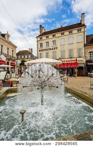 Beaune, France - August 10, 2017: Small Village And The Typical Architecture Of The Building In Beau