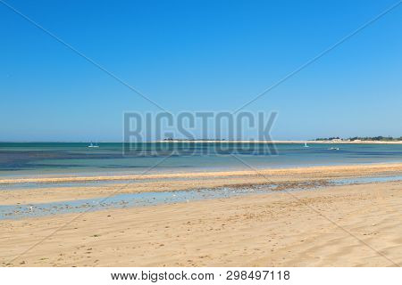 Ile de RÃ© - Beach cart at La Couarde sur mer