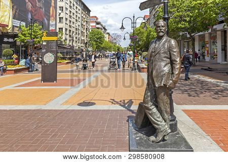 Sofia, Bulgaria - April 21, 2019: Walking People On Boulevard Vitosha In City Of Sofia, Bulgaria
