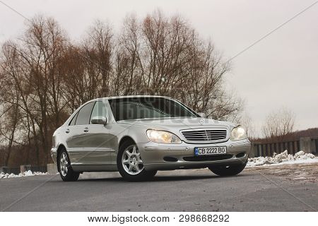 Kiev, Ukraine - November 22, 2018: Mercedes-benz S-class In Winter Against The Backdrop Of Trees