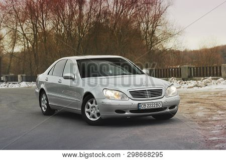 Kiev, Ukraine - November 22, 2018: Mercedes-benz S-class In Winter Against The Backdrop Of Trees