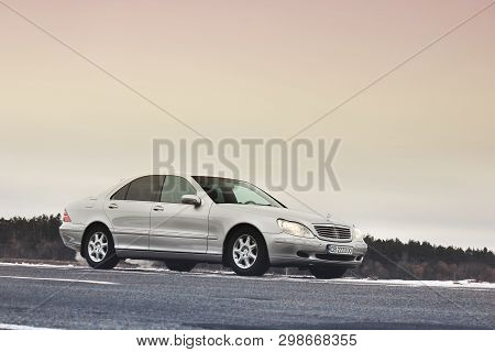 Kiev, Ukraine - November 22, 2018: Mercedes-benz S-class In Winter In The Middle Of The Road.