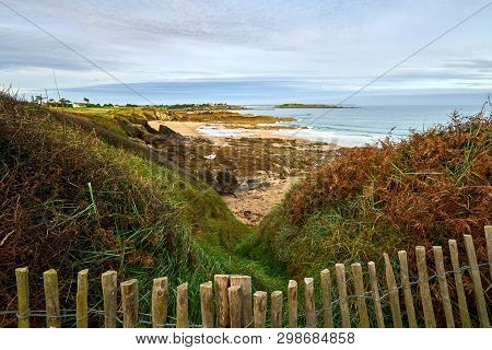 Seaside Of Pointe De La Garde Guérin And Beautiful View On Emerald Coast, Near Saint-briac Sur Mec ,