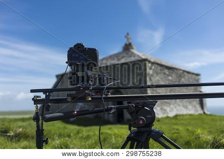 Digital Slr Canon Camera On A Motion Controlled Track Creating A Timelapse, St Alheims Chapel, Dorse