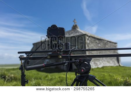 Digital Slr Canon Camera On A Motion Controlled Track Creating A Timelapse, St Alheims Chapel, Dorse
