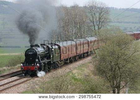 8f Steam Locomotive No. 48151 At Gargrave - 23rd April 2010 With The Whitby-carnforth Charter Train 