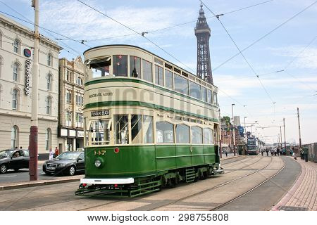 Historic Standard Car Tram No.147 At Blackpool Tramway - Blackpool, Lancashire, United Kingdom - 27t