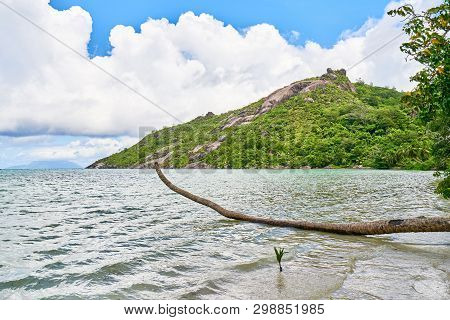 Bay Ternay & Cap Ternay Beach, Marine National Park, Mahe, Seych