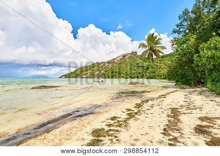 Bay Ternay & Cap Ternay Beach, Marine National Park, Mahe, Seych