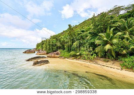 Baie Ternay & Cap Ternay Beach, Marine National Park, Mahe, Seyc