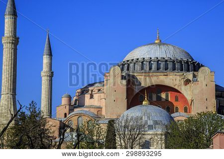 Istanbul/turkey-04.03.2019:exterior Of Hagia Sophiya,aya Sofiya