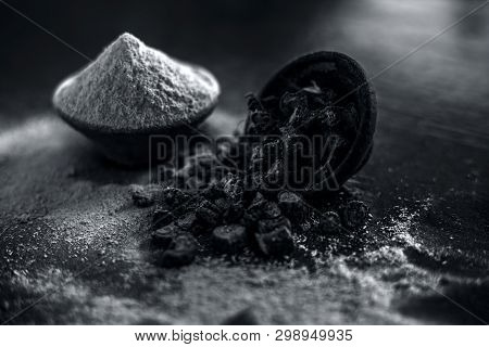 Popular Indian & Asian Ayurvedic Organic Herb Musli Or Chlorophytum Borivilianum Or Curculigo Orchio