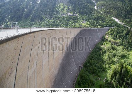 Finkenberg, Austria - June 9, 2018: View Of The Schlegeis Dam In The Zillertal Valley.