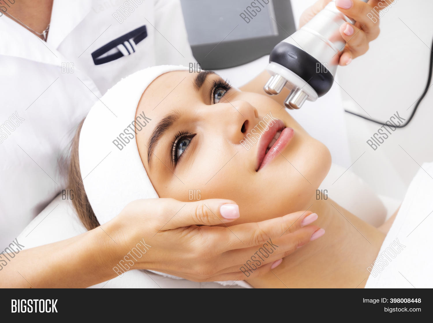 Photo Vacuum Rf Face Image & Photo (Free Trial) Bigstock