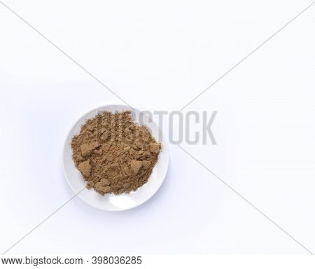 Kyst Al Hindi Poured On A White Plate On A Light Background
