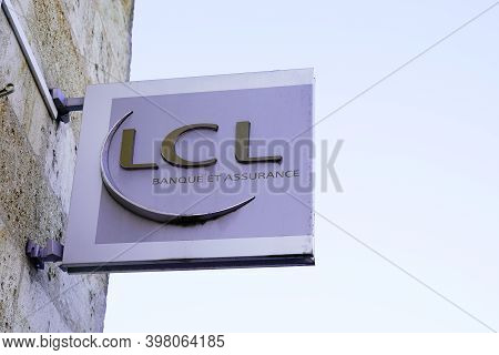 Bordeaux , Aquitaine  France - 12 01 2020 : Lcl Logo Sign And Text Front Of Brand Bank Insurance Off
