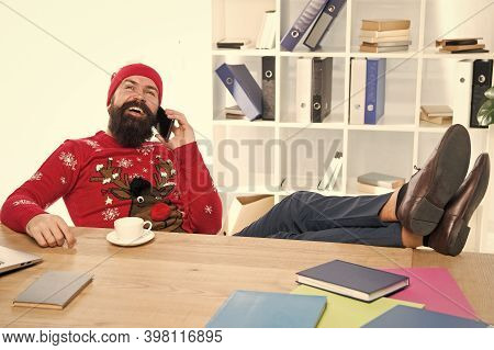 Holiday Mobile Marketing. Hipster Talk On Phone In Business Office. Business Man In Winter Style. Bu