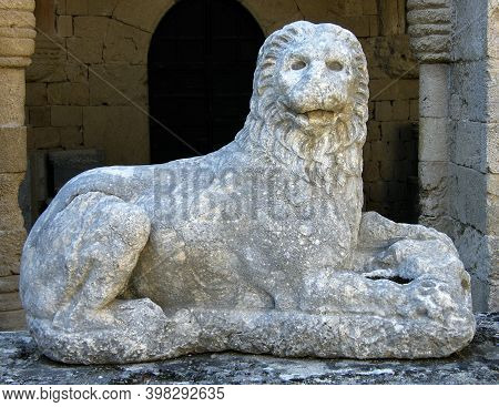 Rhodes, Greece - 03 September 2020: Lion Statue Made Of Lardos Stone, Archeological Museum Of Rhodes