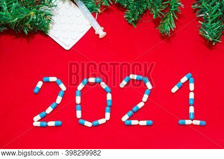 Coronavirus, Ncov-19 And The New Year. Holiday In Self-isolation, Hospital. Christmas Decorations An