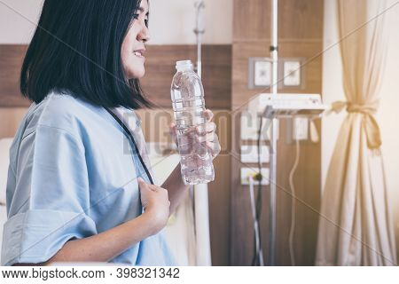Asian Women Patient Having Or Symptomatic Reflux Acids At Hospital,gastroesophageal Reflux Disease,d
