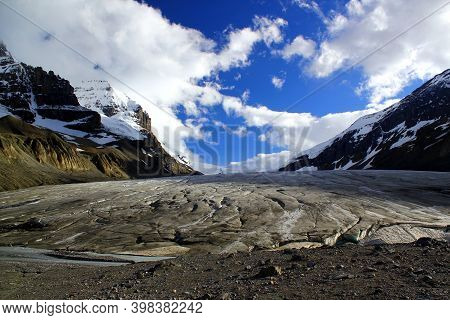 Columbia Icefield / Athabsca Glacier In The Canadian Rocky Mountains In Banff And Jasper Nationalpar