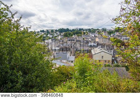 Morlaix, France - August 28, 2019: Street In The Historical Center Of Morlaix With Its Colorful Half