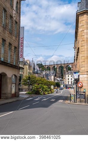 Morlaix, France - August 28, 2019: Street In The Historical Center Of Morlaix With Its Viaduct In Th