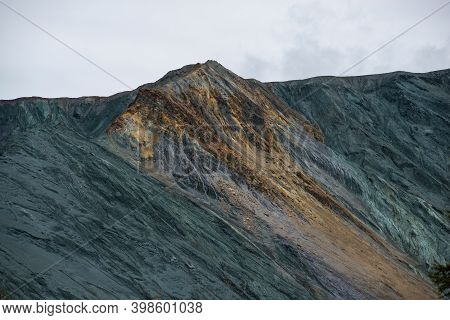 Colorful Sharp Rocks In The Yarlu River Valley