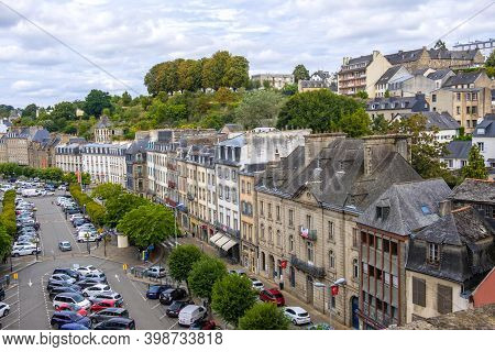 Morlaix, France - August 28, 2019: Street In The Historical Center Of Morlaix With Its Colorful Half