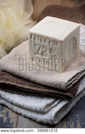 Marseille Soap Natural, Multicolor Soaps Handmade With Organic Oil Of Olive, Avender Ond Another Flo