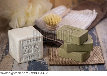 Marseille Soap Natural, Multicolor Soaps Handmade With Organic Oil Of Olive, Avender Ond Another Flo