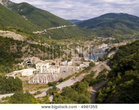 Vue aérienne sur la centrale électrique