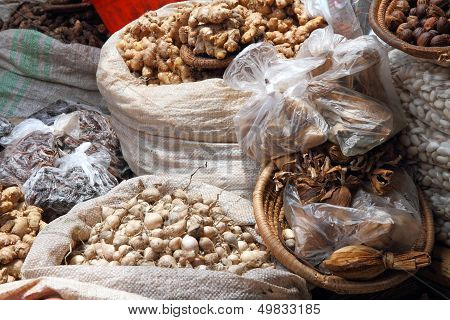 Bags Of Ginger And Garlic Spices