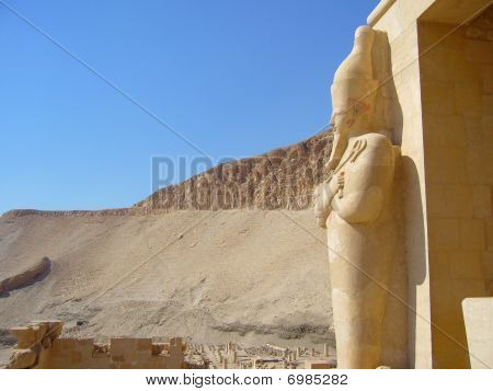 รายละเอียดวัด Hatchepsut ในอียิปต์