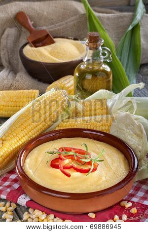 Corn, grits and corn oil