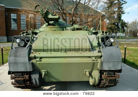 M113