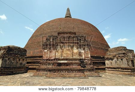 Rankoth Vehera Stupa