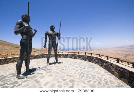 在 Fuertaventura 中的雕像