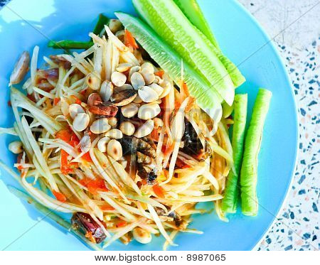 Insalata di Papaya verde con granchio