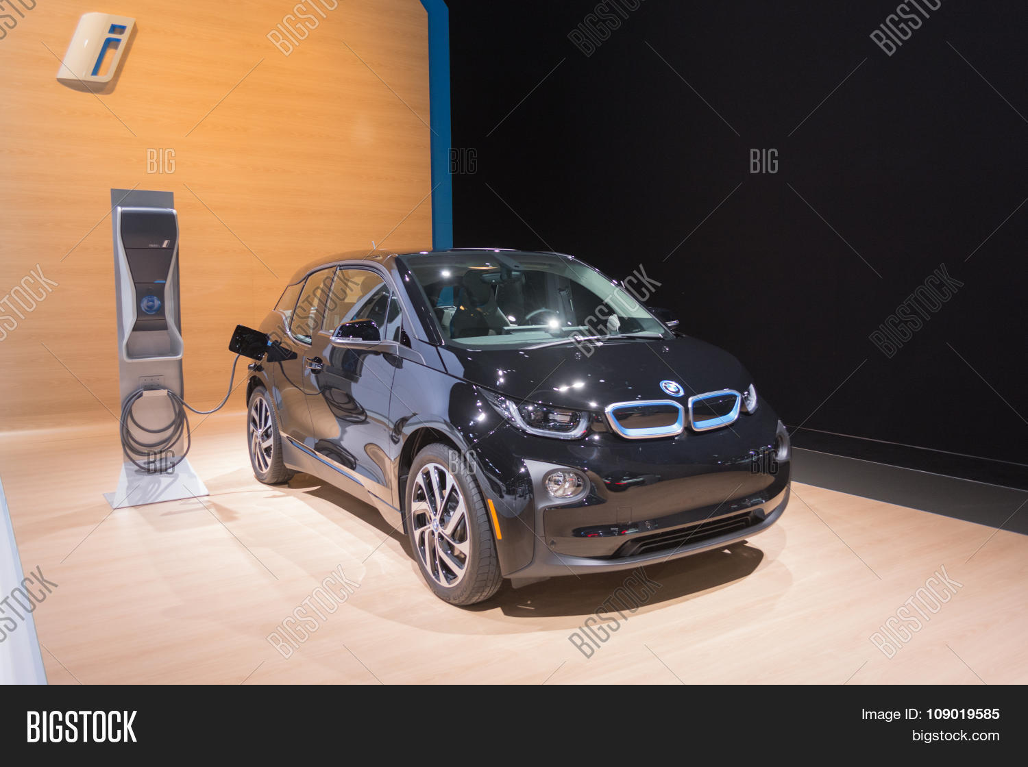 Bmw I3 Charging Image & Photo (Free Trial) Bigstock