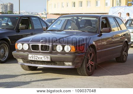Old-car Bmw 5-series E34