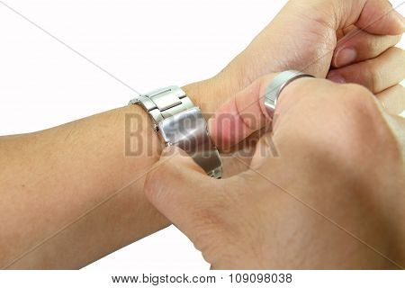 remove the watch from wrist