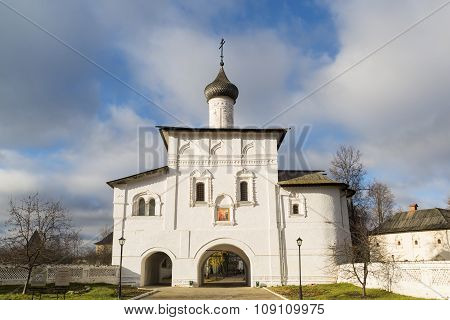 Gate Church of the Annunciation at Suzdal was built  16th century. Golden Ring of Russia Travel