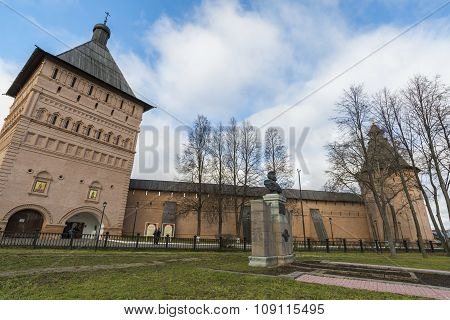 Suzdal, Russia -06.11.2015. Dmitry Pozharsky monument in square in front St. Euthymius monastery at