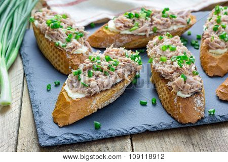Sandwich With Tuna, Soft Cheese And Green Onion
